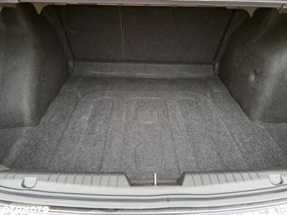 Chevrolet Cruze - 31