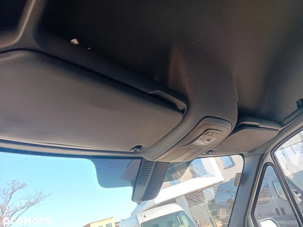 Mercedes-Benz Sprinter - 29