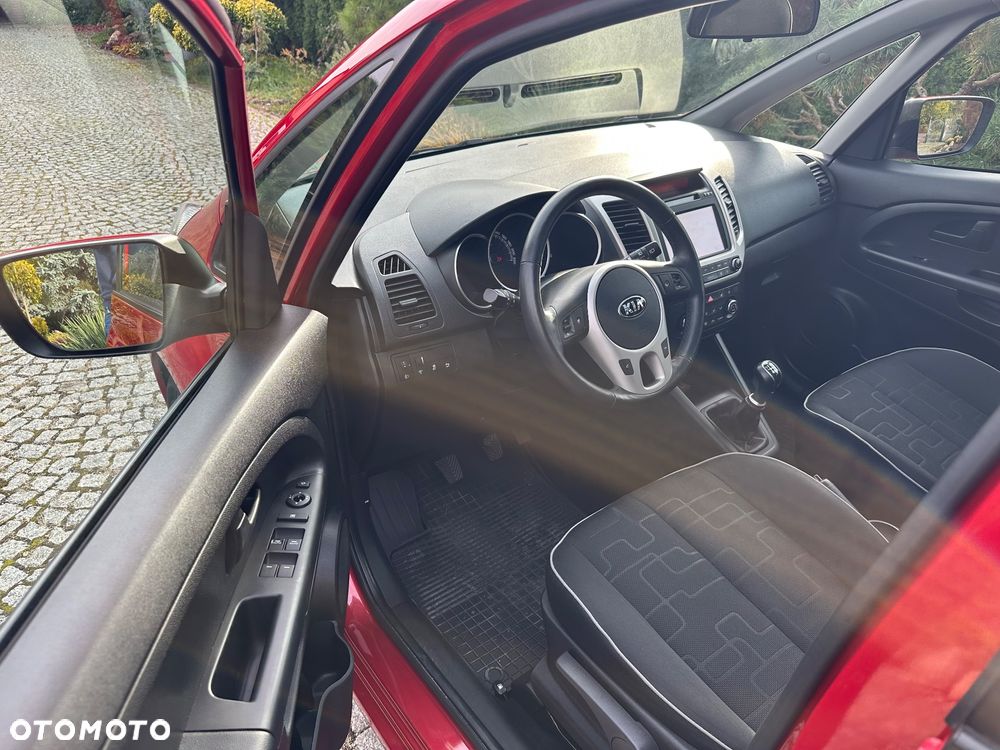 Kia Venga - 9
