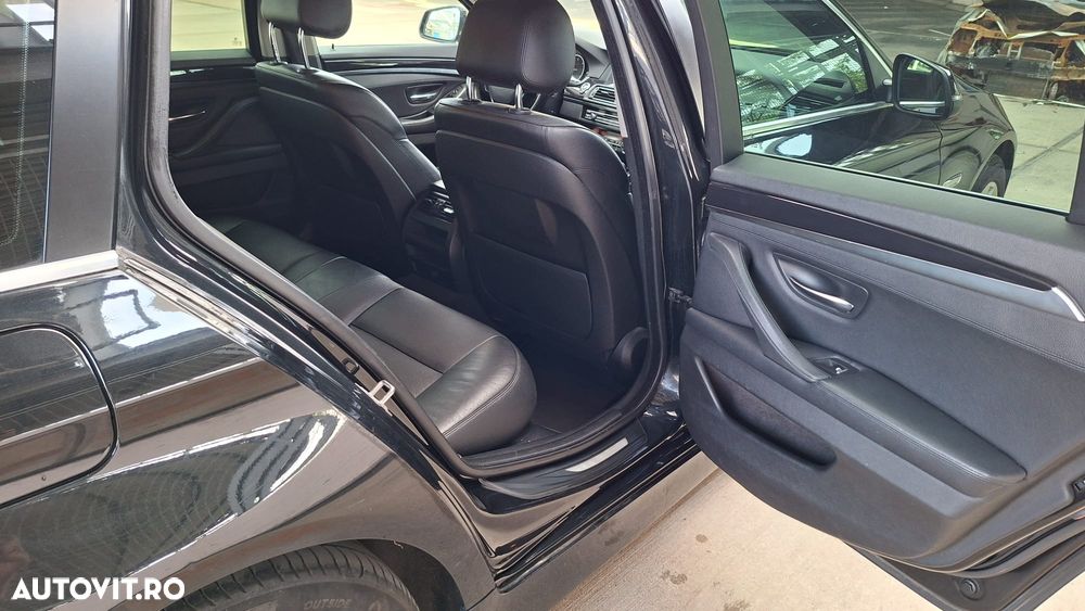 BMW Seria 5 525d xDrive - 7