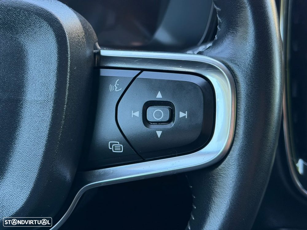 Volvo XC 40 T3 Momentum - 14