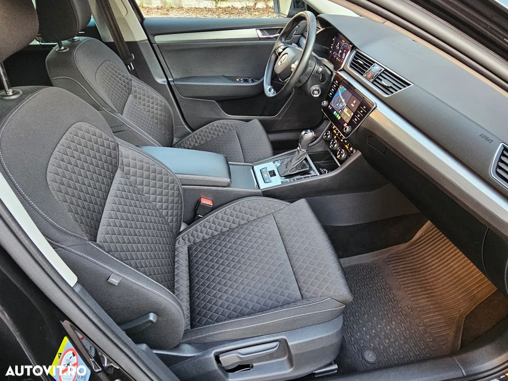 Skoda Superb Combi 2.0 TDI DSG SportLine - 10