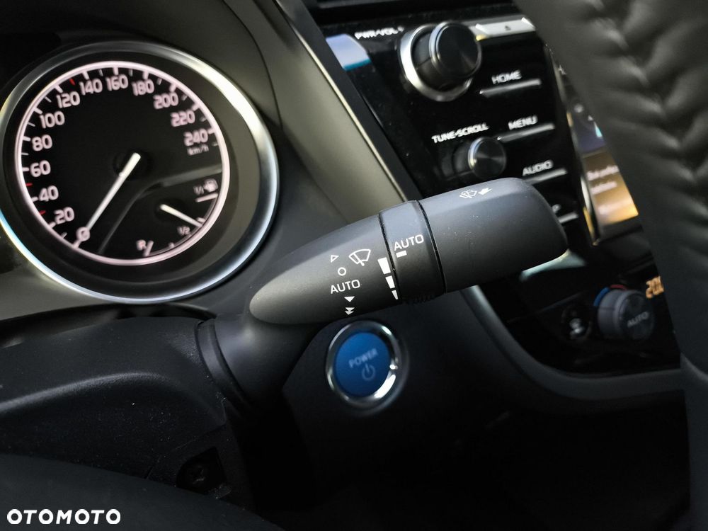 Toyota Camry 2.5 Hybrid Comfort CVT - 26