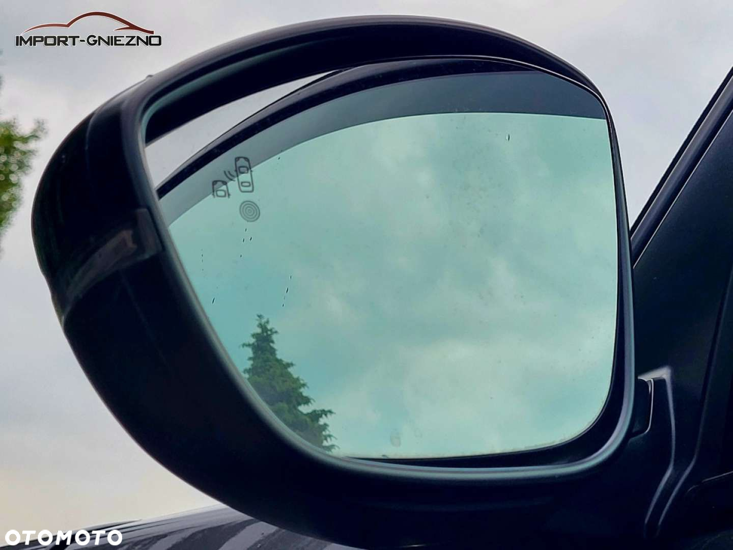 Peugeot 208 - 40