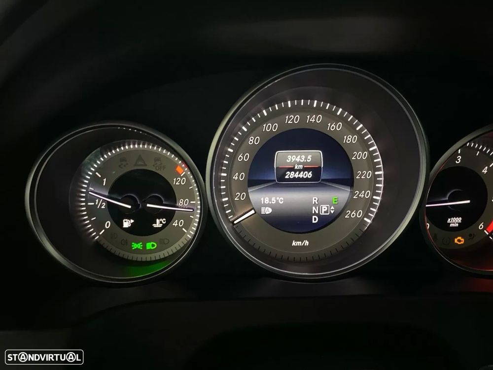 Mercedes-Benz E 220 CDI DPF BlueEFFICIENCY 7G-TRONIC Avantgarde - 10