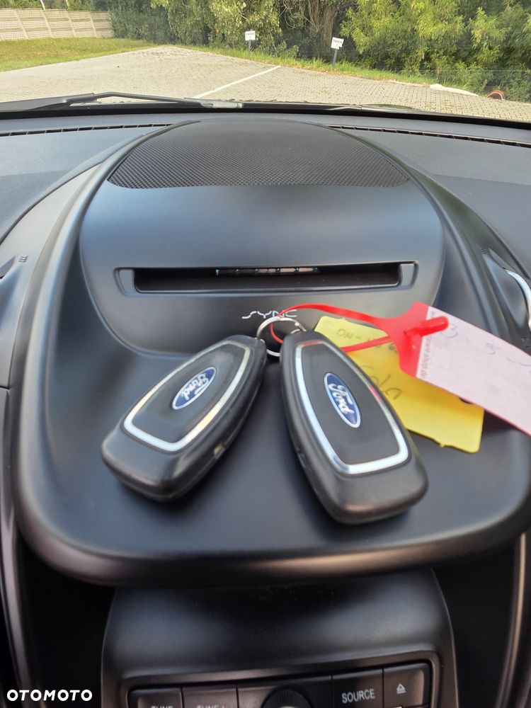 Ford Kuga 2.0 TDCi 2x4 Titanium - 20