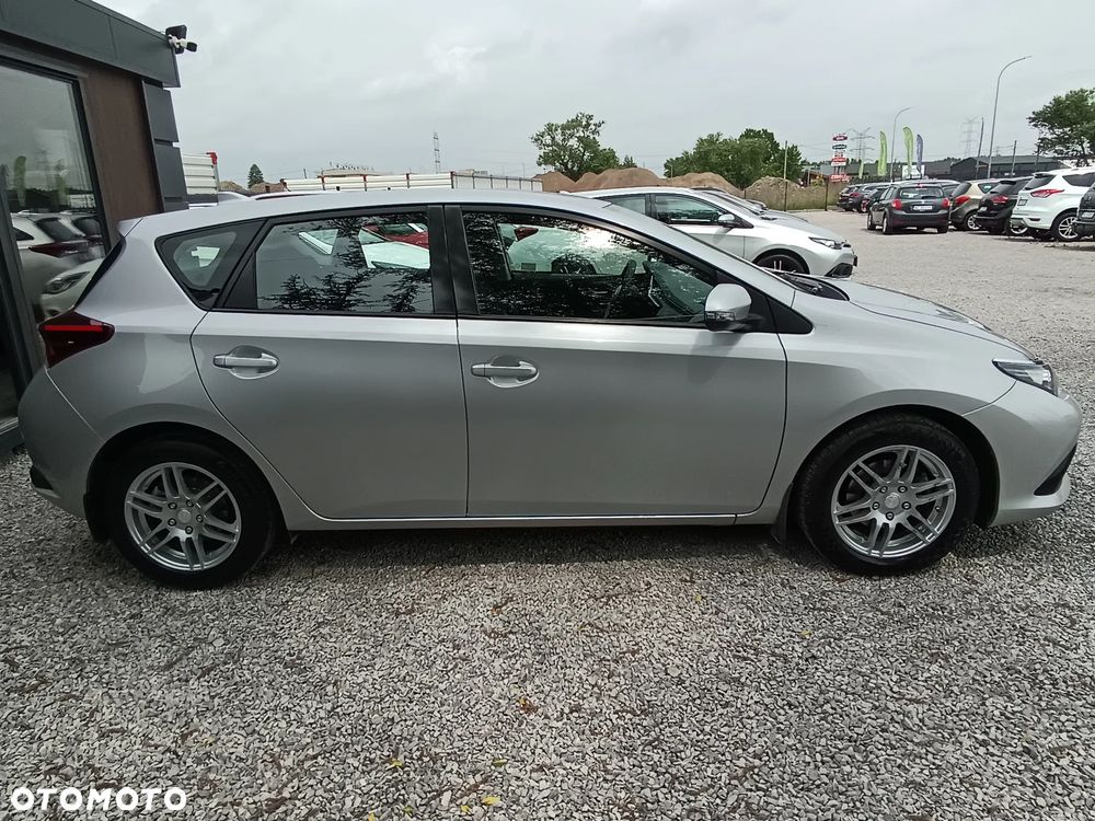 Toyota Auris 1.33 VVT-i Life - 12