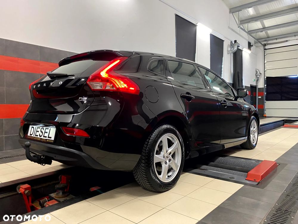 Volvo V40 D2 Drive-E R-Design Momentum - 10