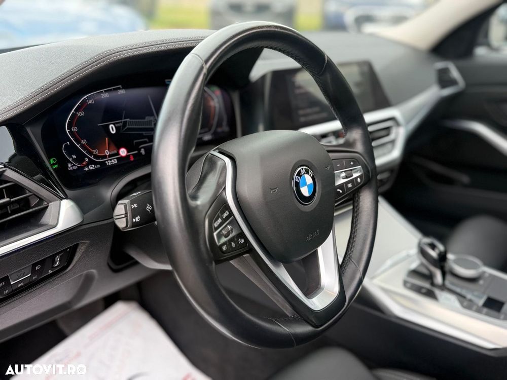 BMW Seria 3 320d xDrive AT Luxury Line - 21