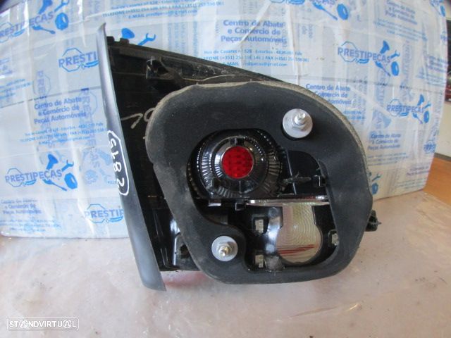 Farol Tras 89090940 5K0945094G VW GOLF 6 2011 1.4I 80Cv 3P Preto DRT ORIGINAL - 2