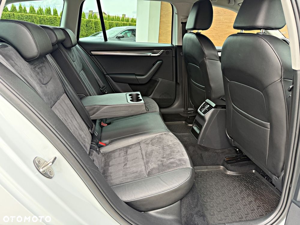 Skoda Octavia 2.0 TDI (Green tec) DSG Style - 29
