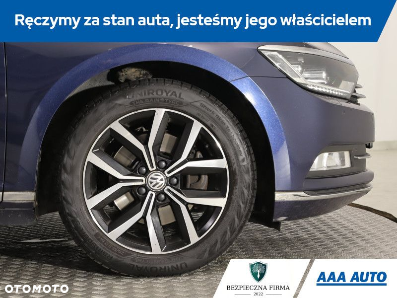 Volkswagen Passat - 16