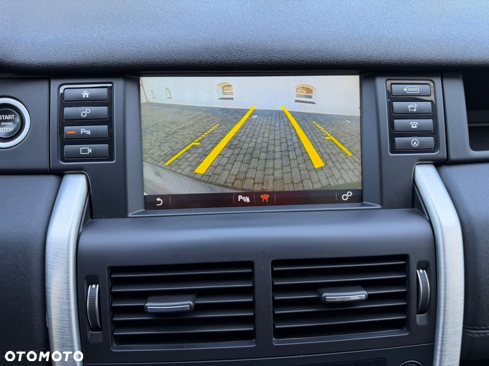 Land Rover Discovery Sport TD4 HSE Luxury - 31