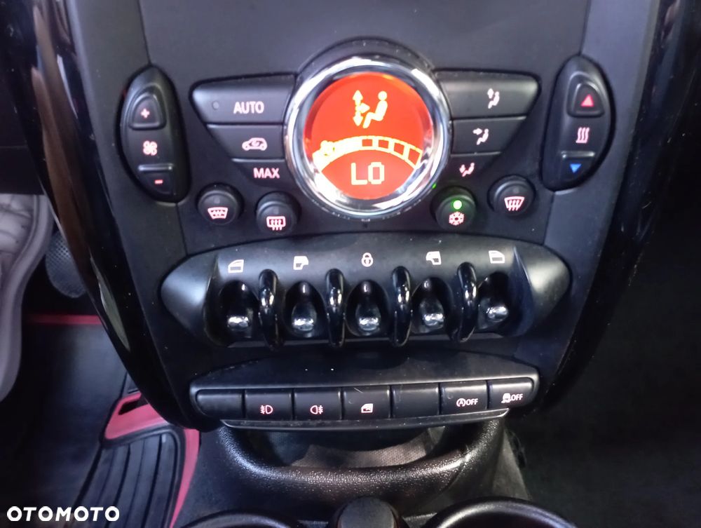 MINI Countryman Cooper D ALL4 - 14