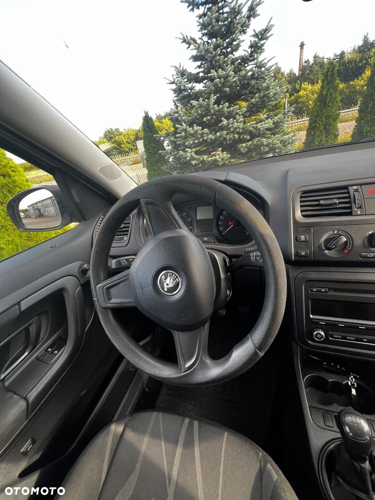 Skoda Roomster 2013 photo 4