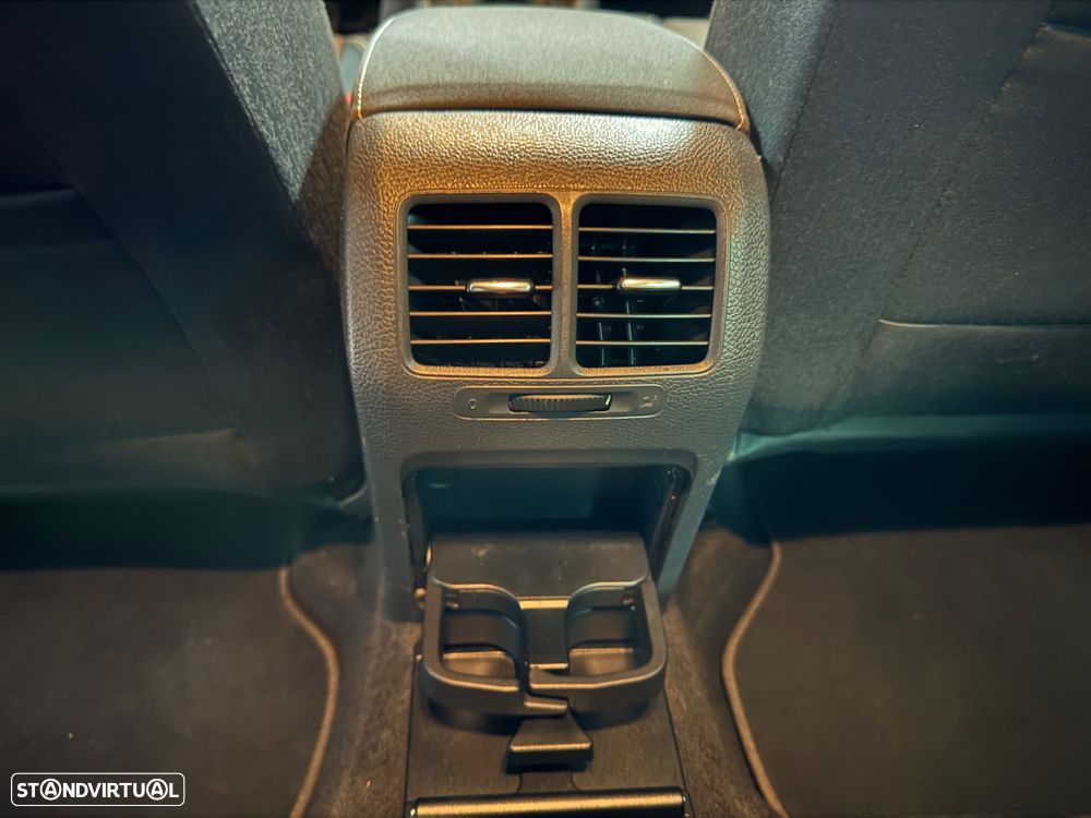 VW Golf Variant 2.0 TDi DPF MATCH - 41