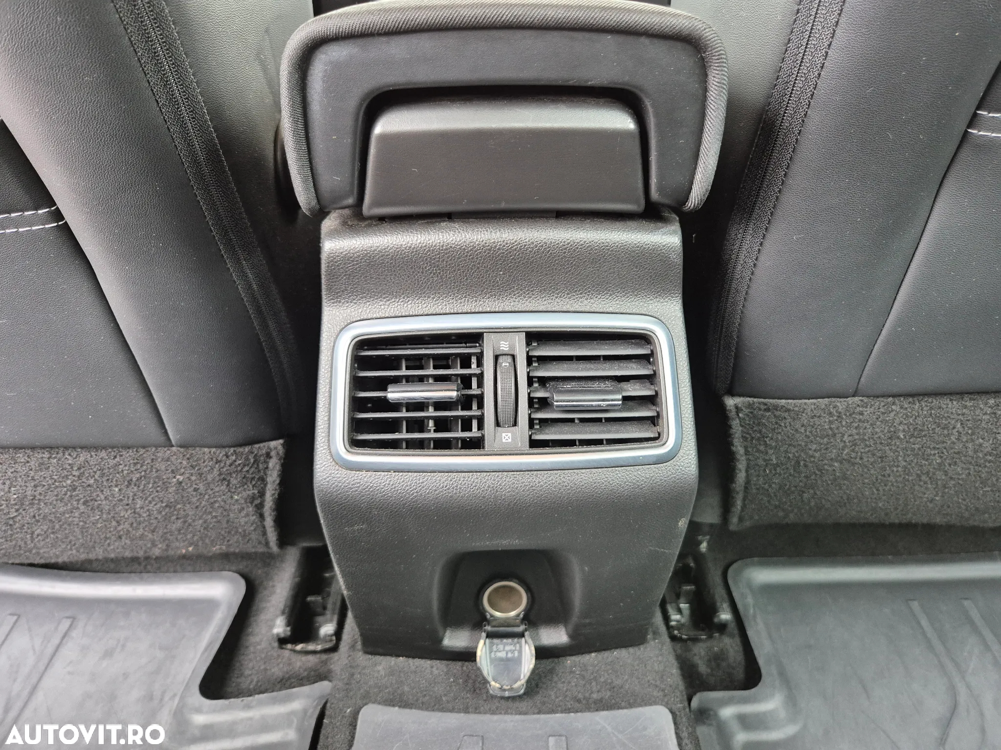 Renault Megane TCe 140 EDC GPF Zen - 25