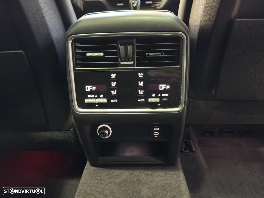 Porsche Cayenne E-Hybrid Platinum Edition - 47