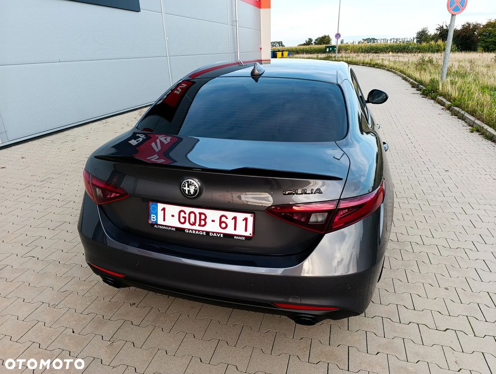 Alfa Romeo Giulia 2.2 Super - 14