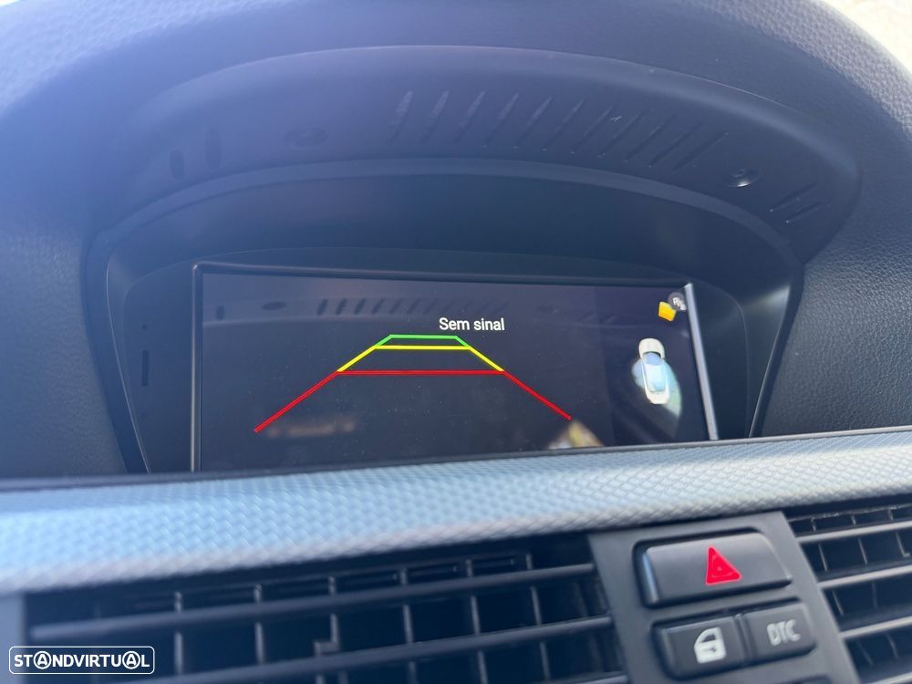 BMW 318 d Navigation Sport - 10