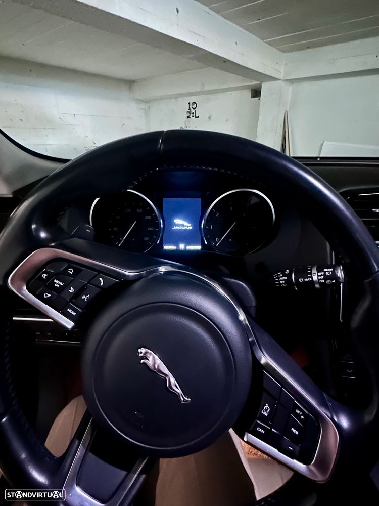 Jaguar F-Pace 20d AWD Aut. Prestige - 20