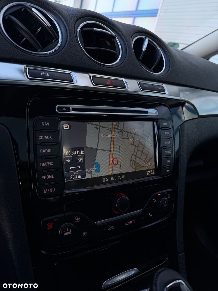 Ford S-Max 2.0 TDCi DPF Titanium X - 36