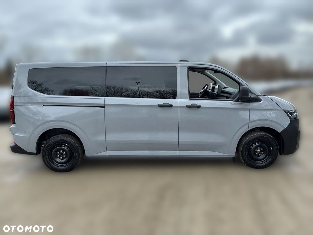 Volkswagen Caravelle - 8