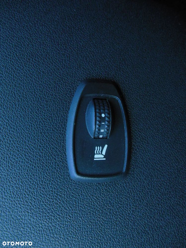Renault Megane ENERGY dCi 110 Start & Stop LIMITED - 28