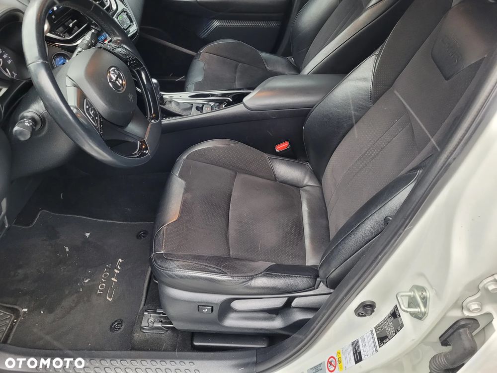 Toyota C-HR Style Selection - 16