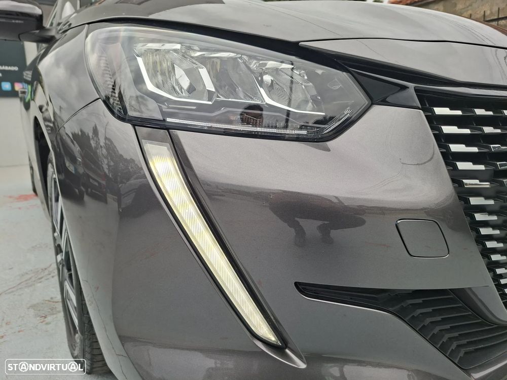 Peugeot 208 PureTech 130 EAT8 Allure - 15