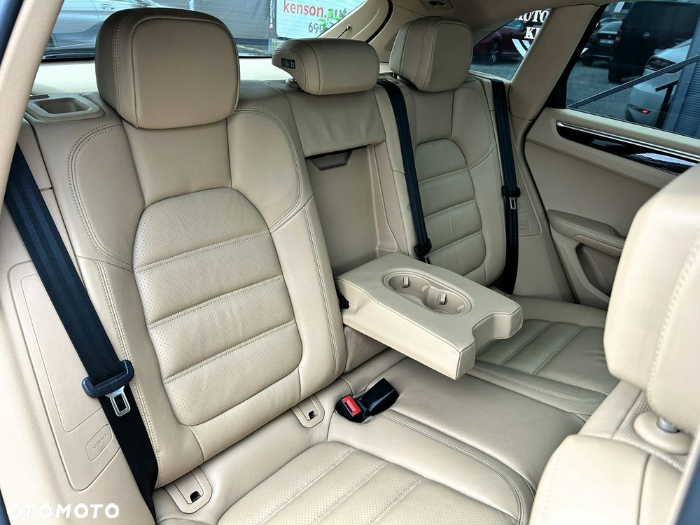 Porsche Macan S - 12