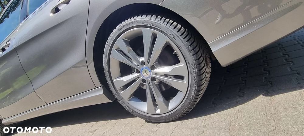 Mercedes-Benz CLA 250 4Matic 7G-DCT UrbanStyle Edition - 21