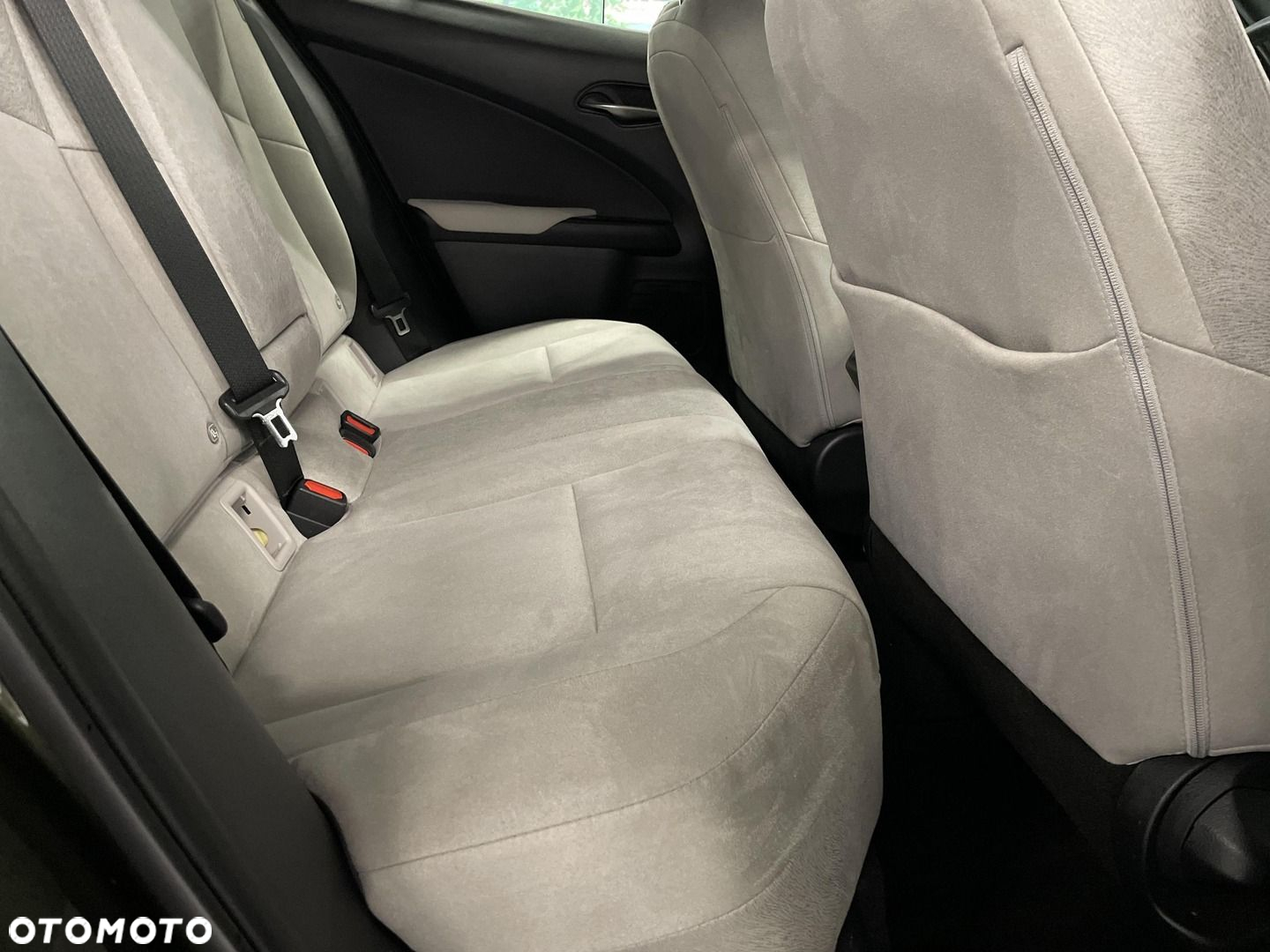 Lexus UX 200 GPF Business Edition 2WD - 16