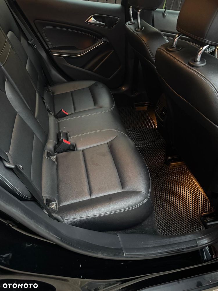 Mercedes-Benz GLA 250 4-Matic Style - 9