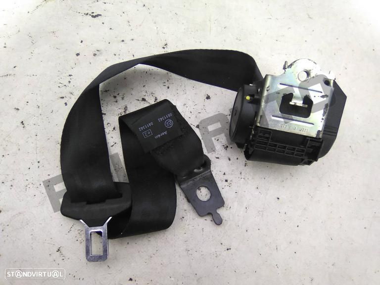 Cinto Trás Direito 8884_04130r Renault Clio Iv [2012_2019] 1.5 - 2