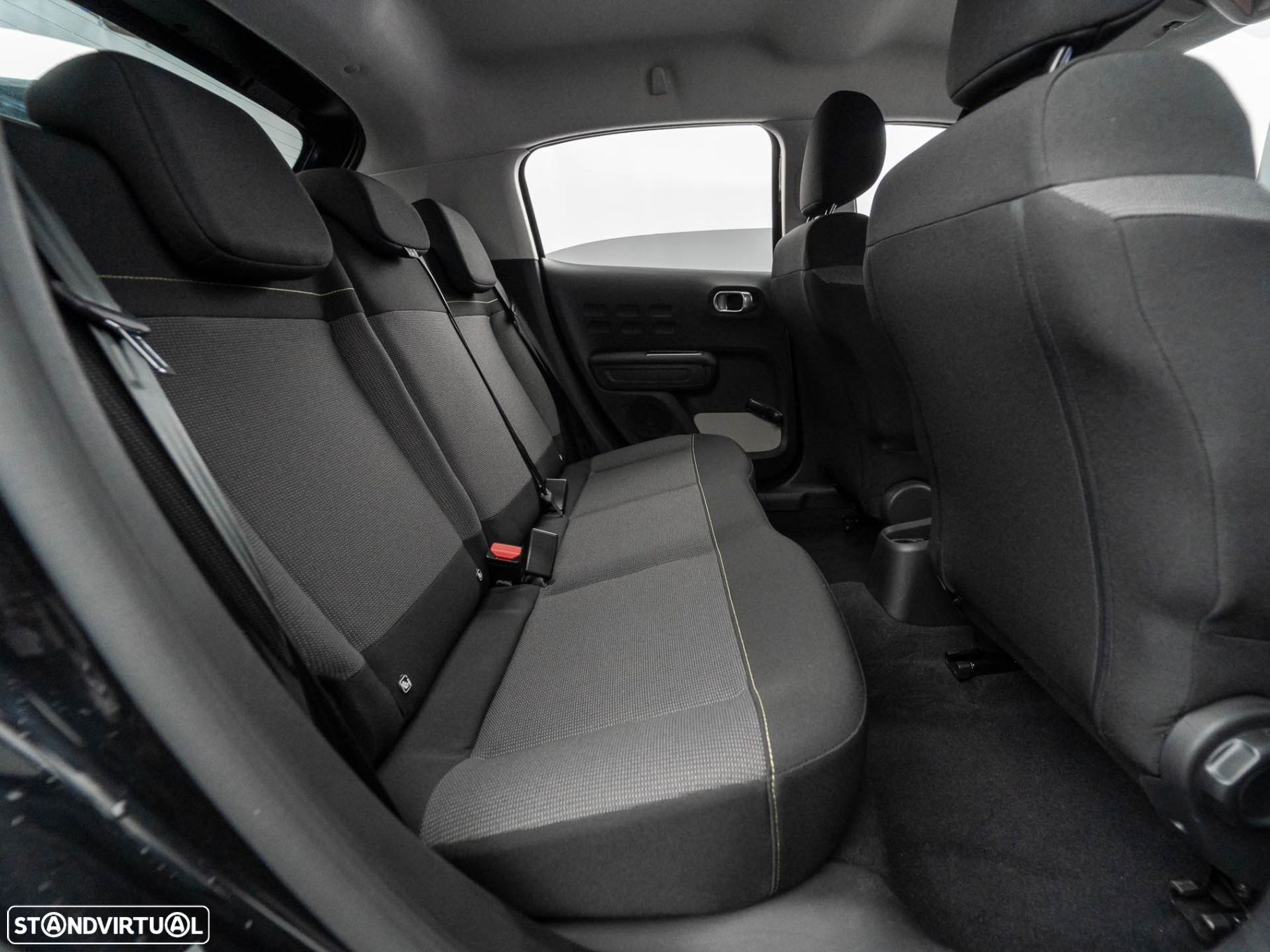 Citroën C3 1.2 PureTech Shine Pack - 35