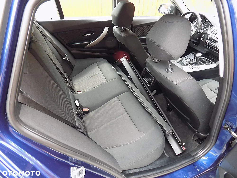 BMW Seria 3 316d Touring - 7