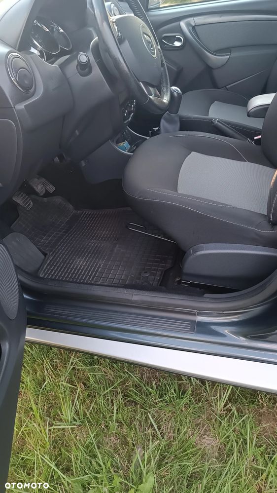 Dacia Duster 1.6 SCe Urban Explorer S&S - 10