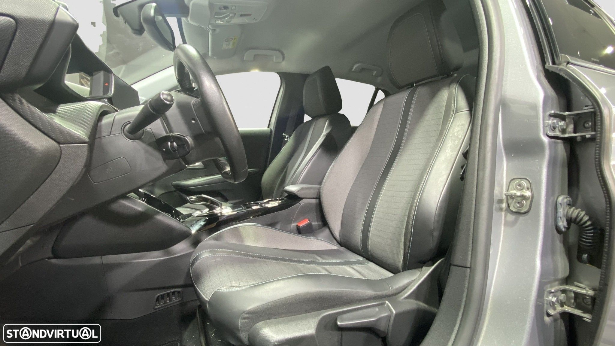 Peugeot e-208 - 7