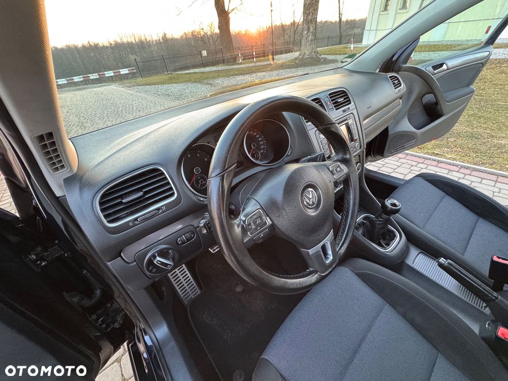 Volkswagen Golf - 18