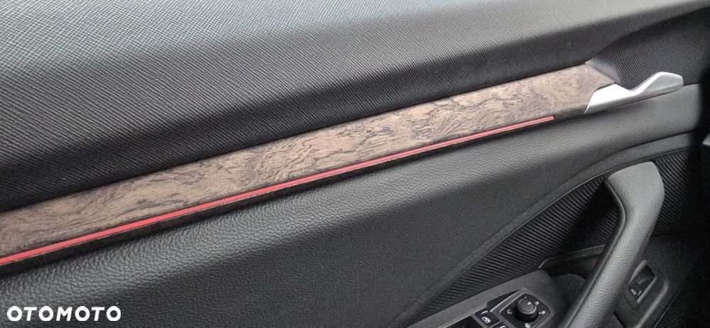 Skoda Superb 2.0 TDI SCR L&K DSG - 26