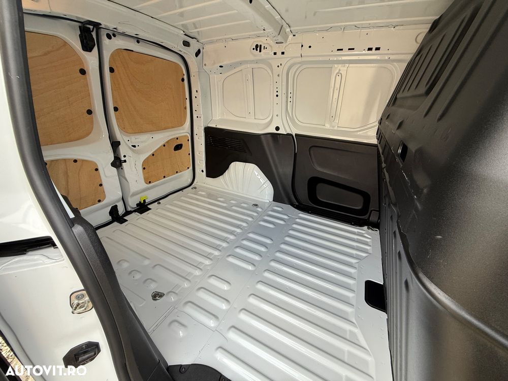 Citroën BERLINGO - 8