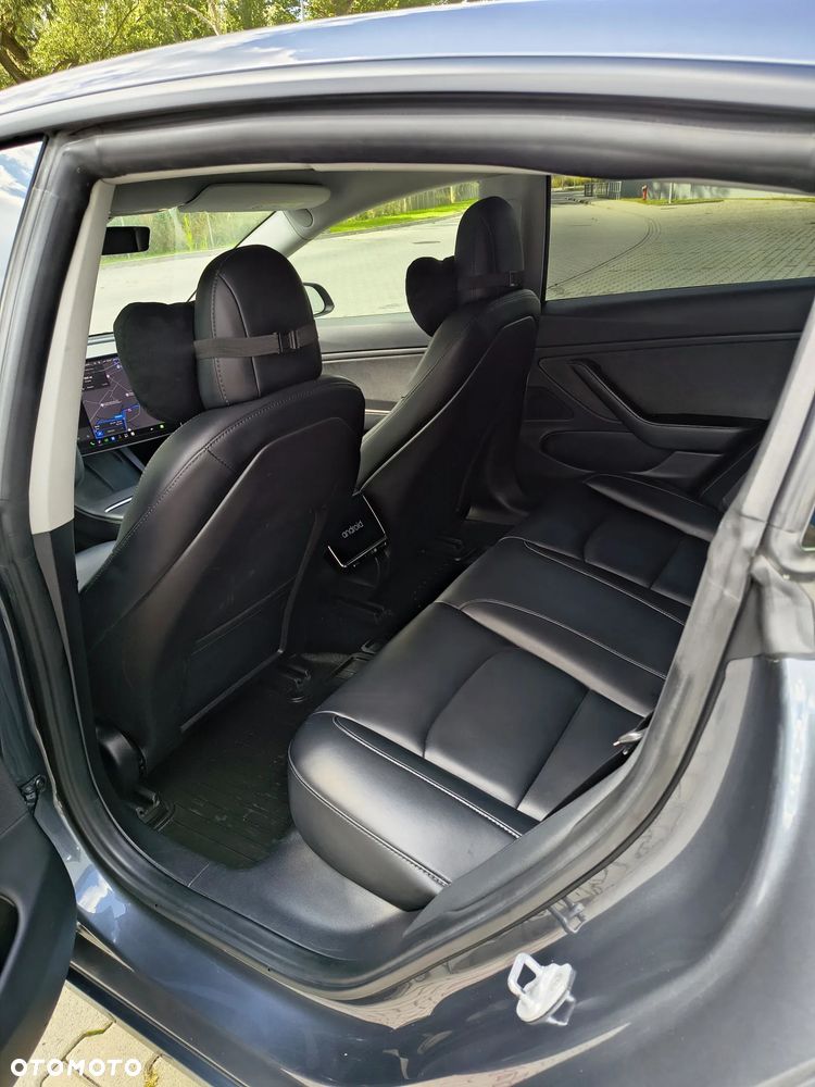 Tesla Model 3 - 16
