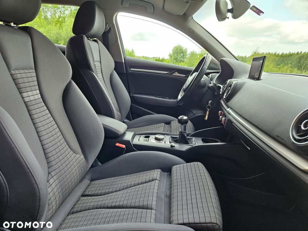 Audi A3 Sportback 2.0 TDI Attraction - 25