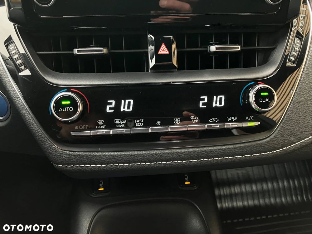 Toyota Corolla 1.8 Hybrid GPF Comfort - 28