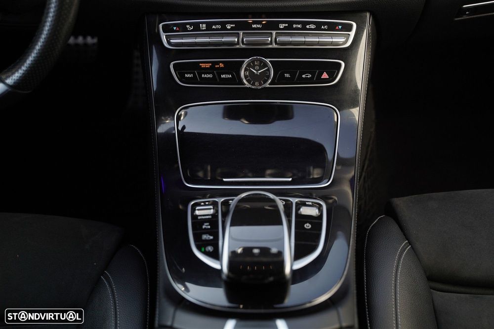 Mercedes-Benz E 220 d AMG Line - 26