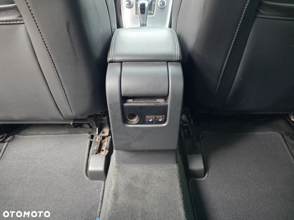 Volvo XC 60 D3 Drive-E Momentum - 24