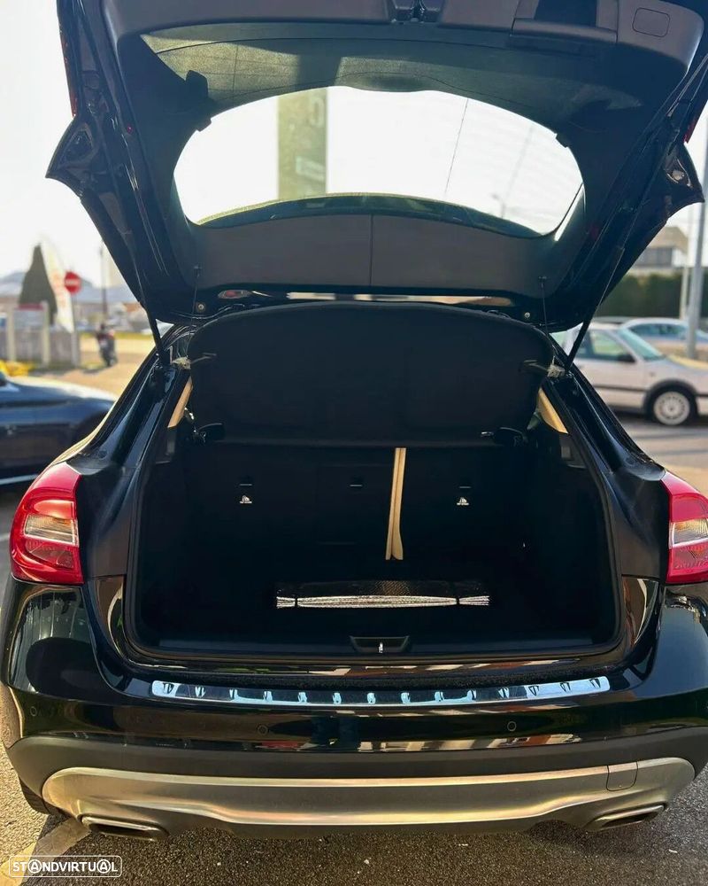 Mercedes-Benz GLA 180 - 8