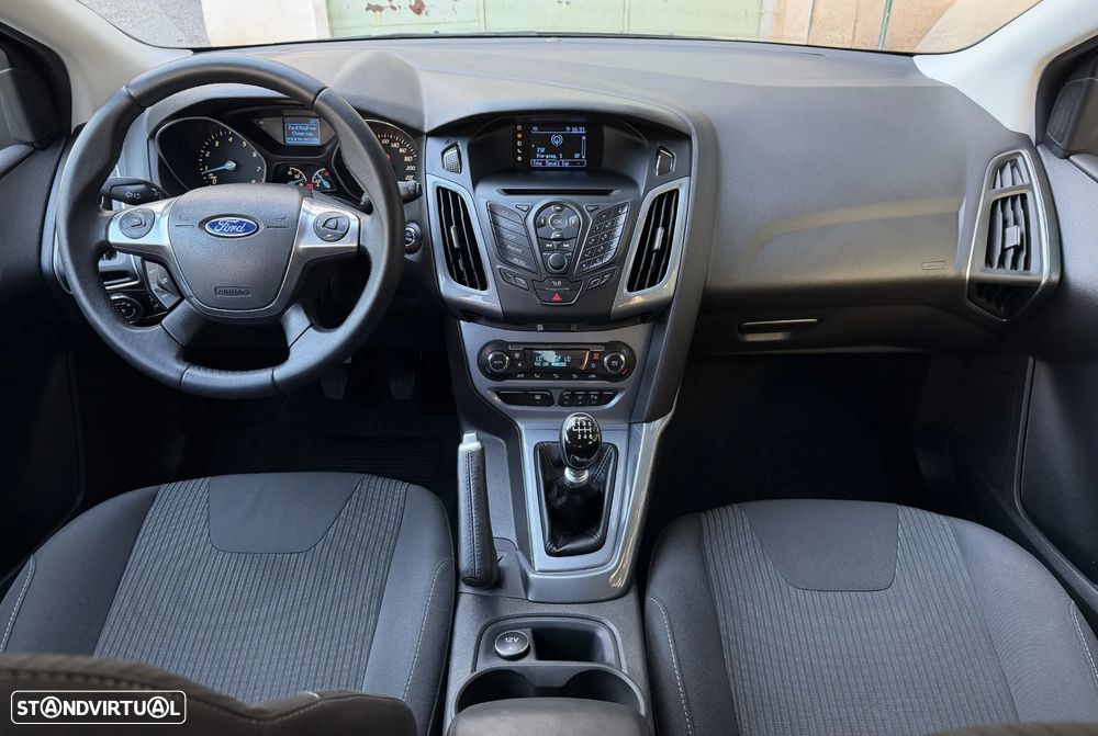 Ford Focus 1.0 SCTi Titanium Best - 23