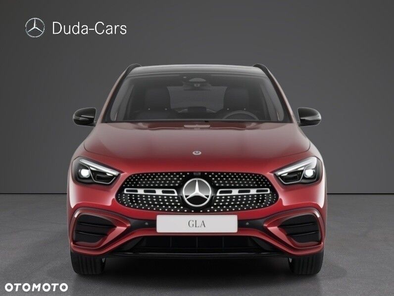 Mercedes-Benz GLA - 2